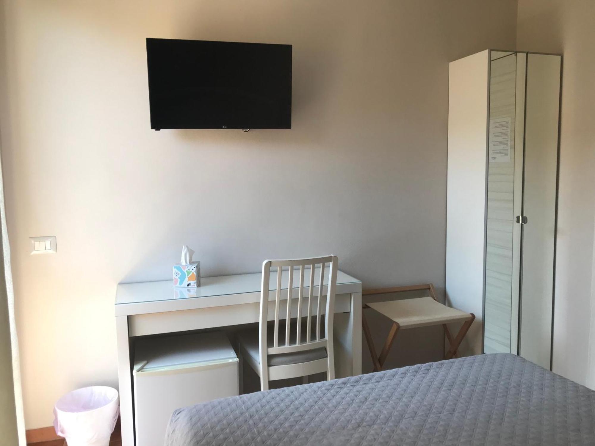 Gialel Pisa Hotel Bagian luar foto